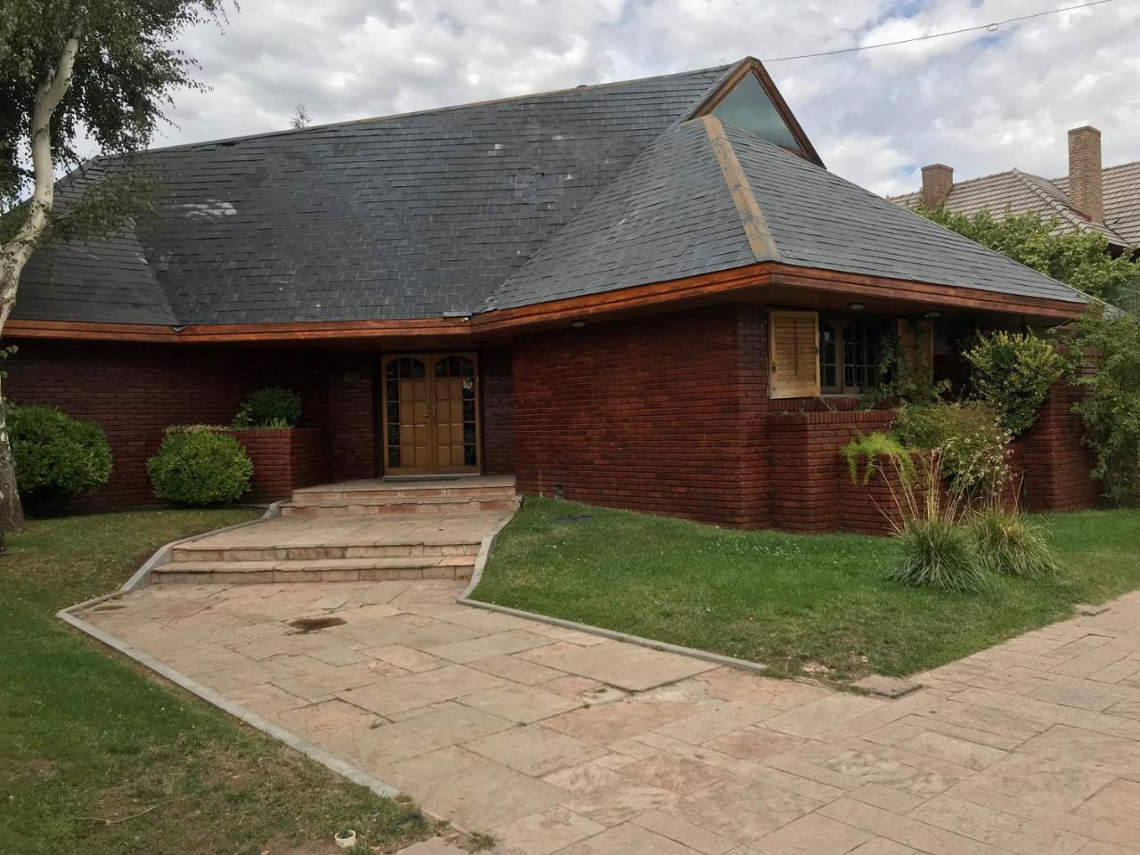 فندق Neuquénفي  La Casona Del Rio المظهر الخارجي الصورة