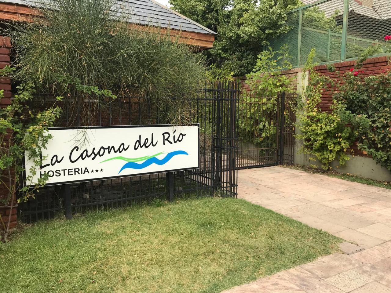 فندق Neuquénفي  La Casona Del Rio المظهر الخارجي الصورة